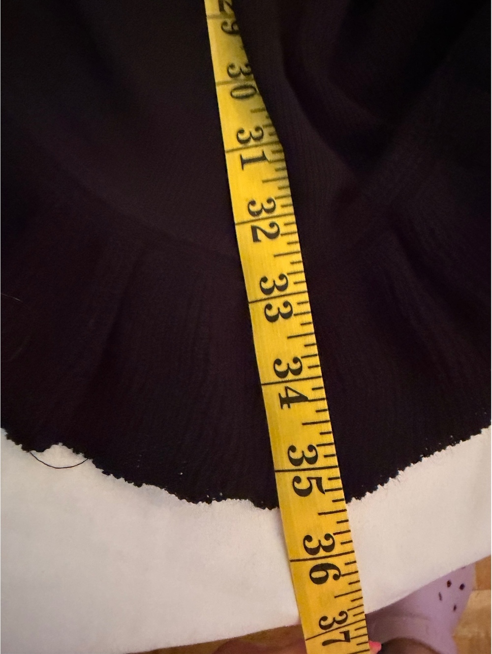 Black Ruffle Shaw OS Plus - Picture 10 of 10
